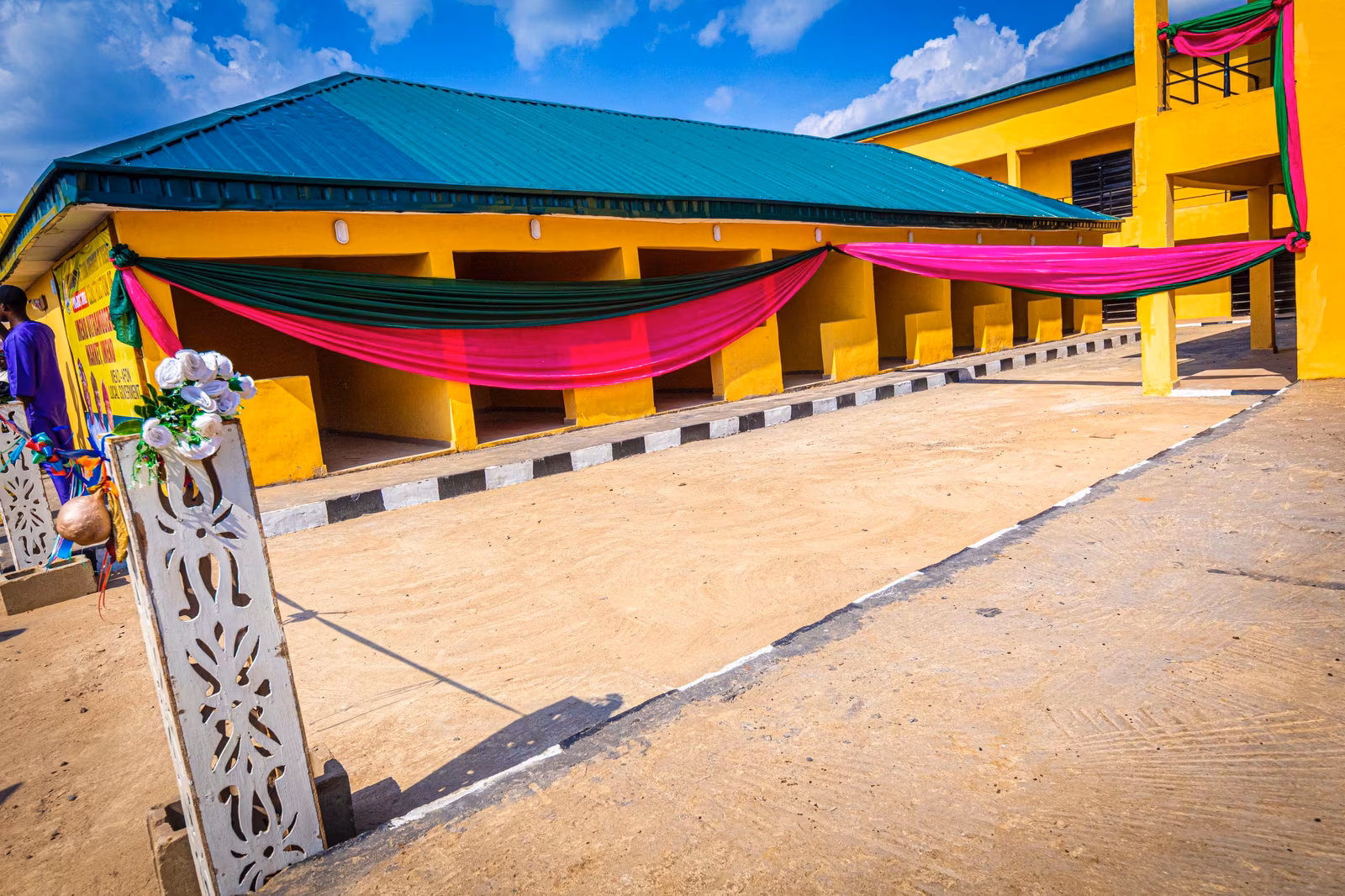 Ultramodern market Imeko AFON